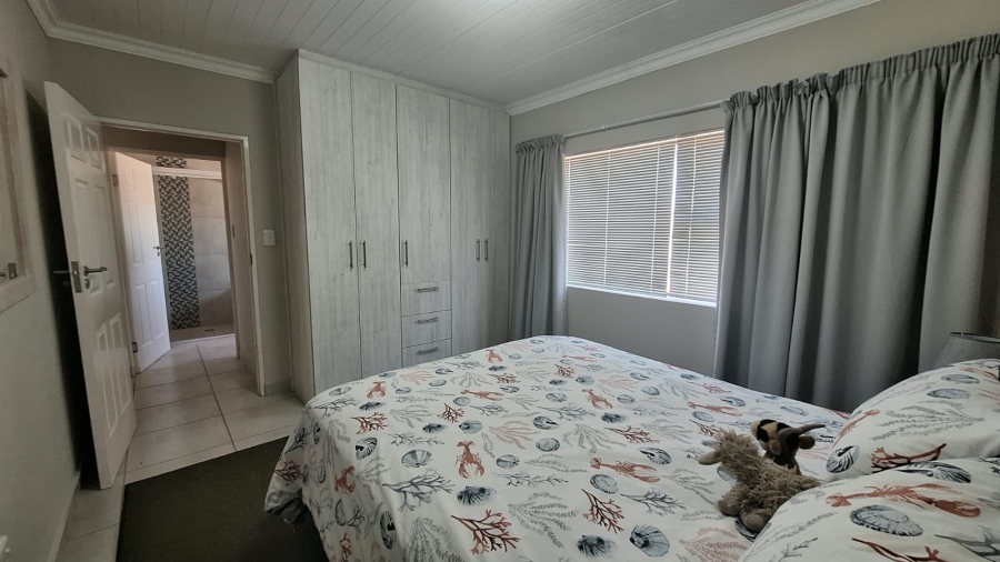 3 Bedroom Property for Sale in Stilbaai Wes Western Cape